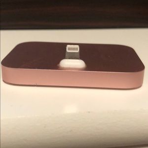 Apple lighting dock